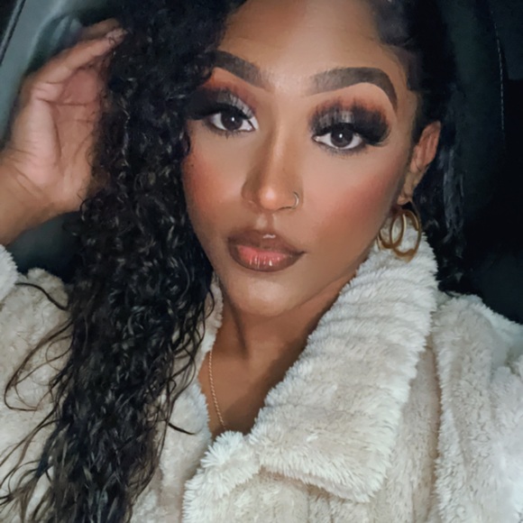 martineztiana28